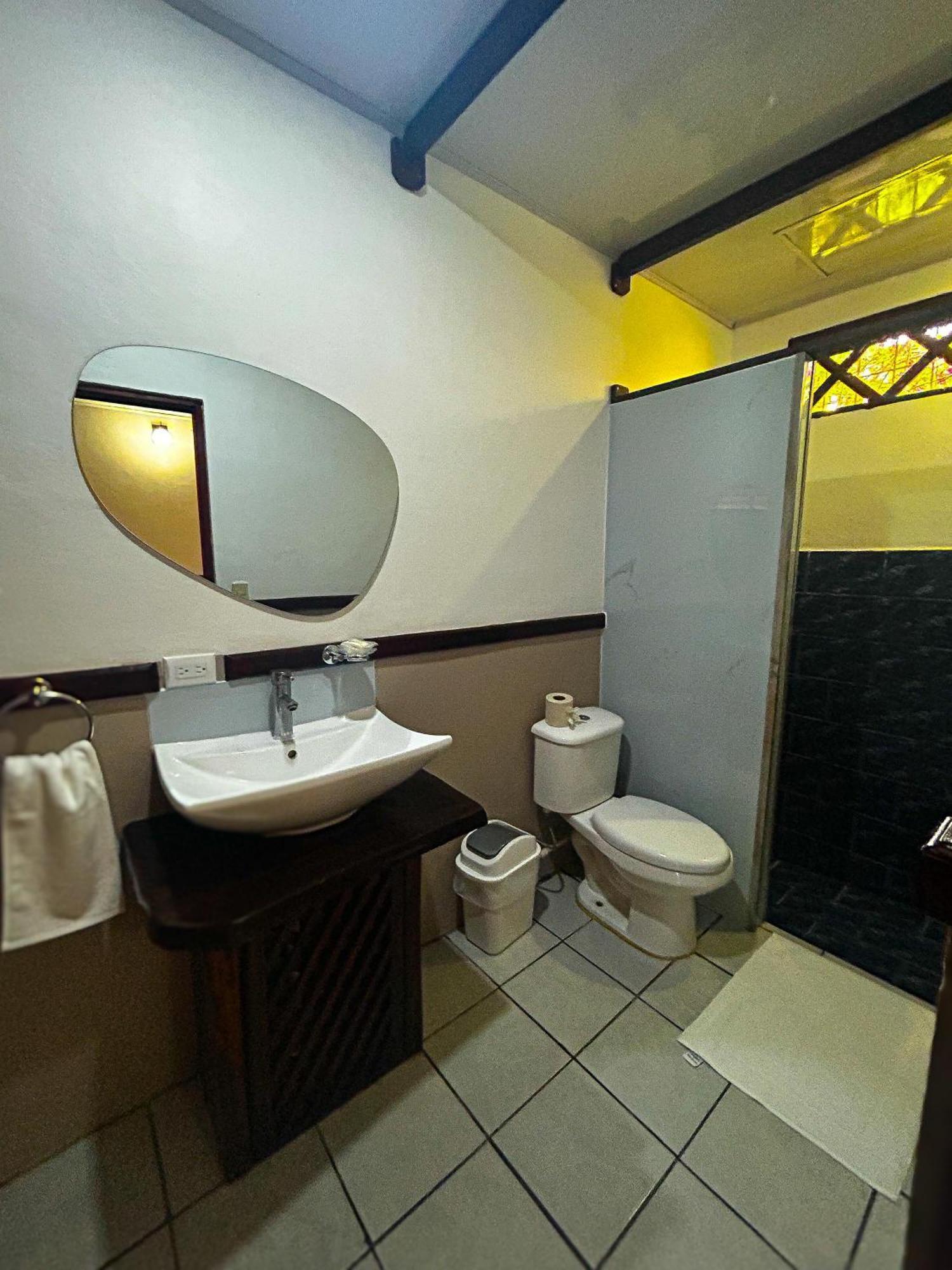 Cabinas Ole Caribe Puerto Viejo de Talamanca Ngoại thất bức ảnh